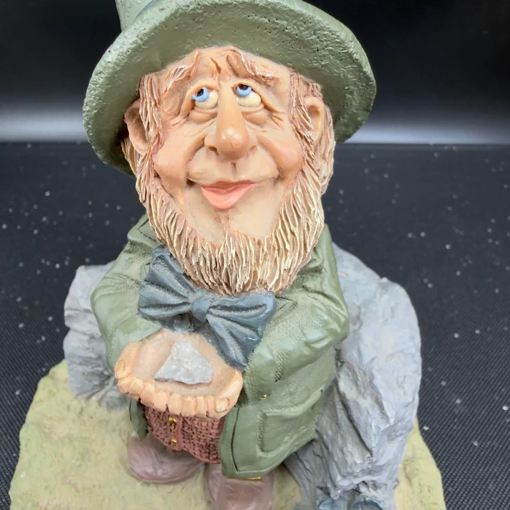 Fionn Leprechaun Figurine Blarney Stone Lucky Clover Ladybug Irish Figurine VTG‎